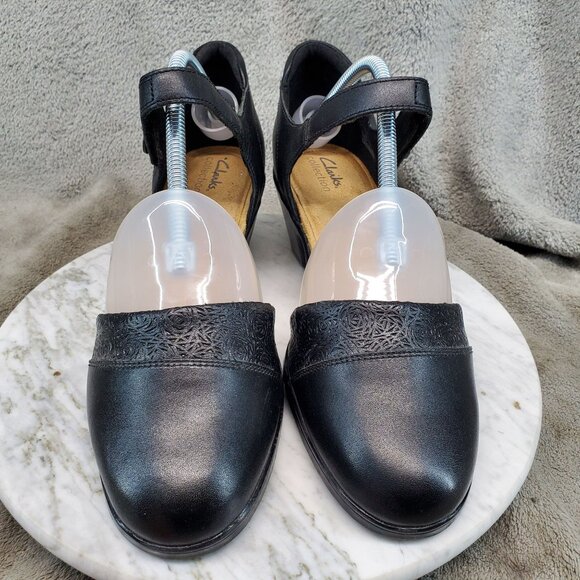 Clarks Shoes Womens Size 10 Black Leather Emily 2 Ketra Academia Block Heels - Picture 3 of 12